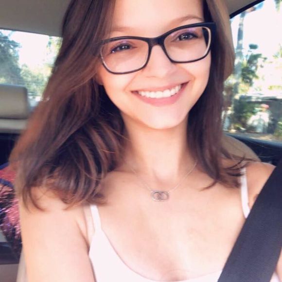 Meet your Posher, Shelby - Picture 1 of 1